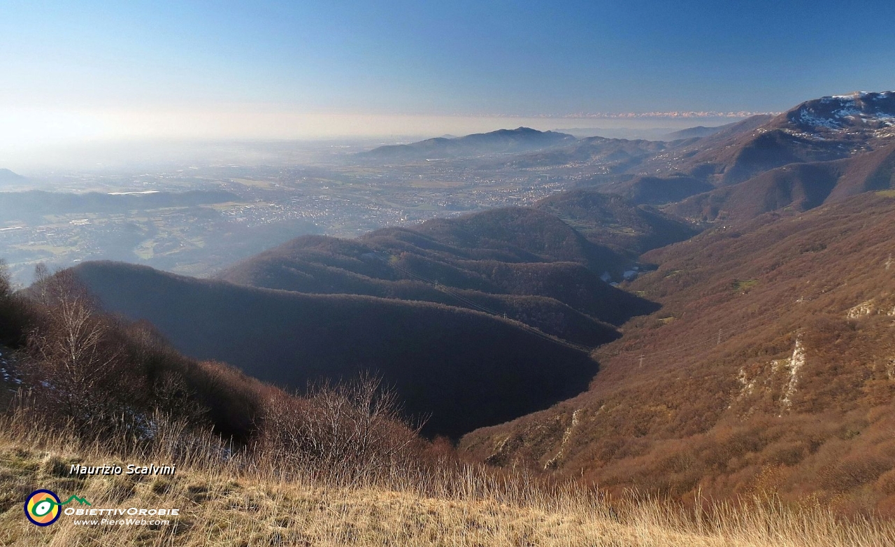 39 La sinuosa Valle del Giongo....JPG